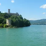 Boschetto Del * カスティリオーネ・デル・ラーゴ